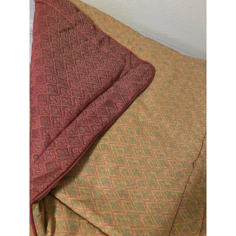 CROSCILL HOME Pillow Covers Shams Set of 2‎ Red Gold Jacquard Designer Old Money